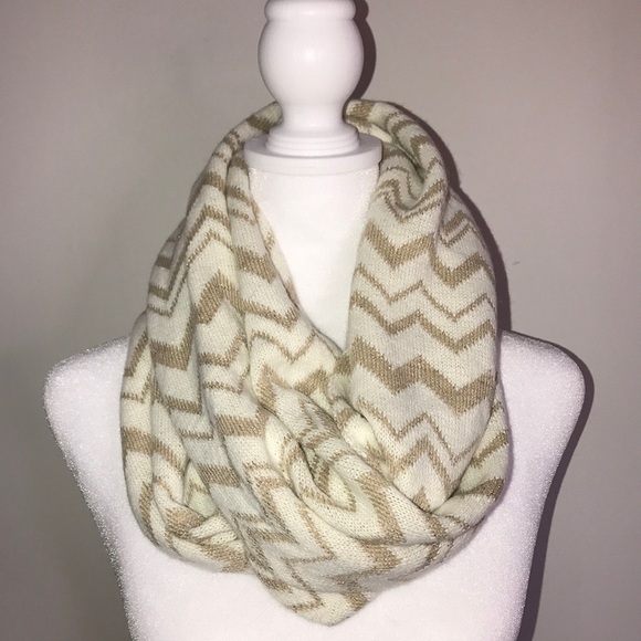 Infinity Scarf in Gold & Cream​​​ - Picture 1 of 4
